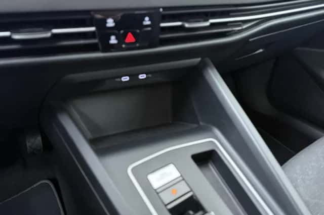 Volkswagen Golf (2024) thumbnail 11