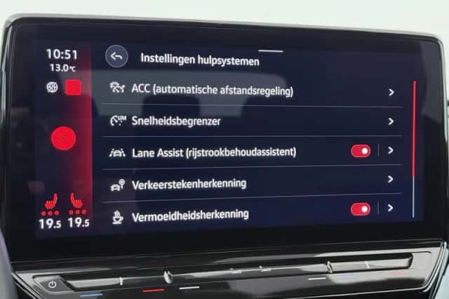 Volkswagen ID.5 (2023) thumbnail 10