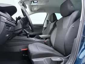 Škoda Octavia (2023) thumbnail 4
