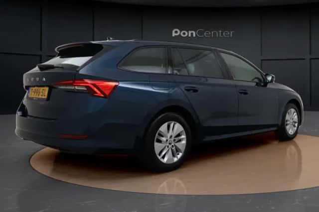 Škoda Octavia (2023) thumbnail 6
