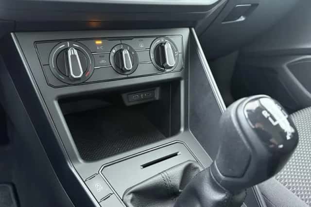 Volkswagen Polo (2022) thumbnail 11