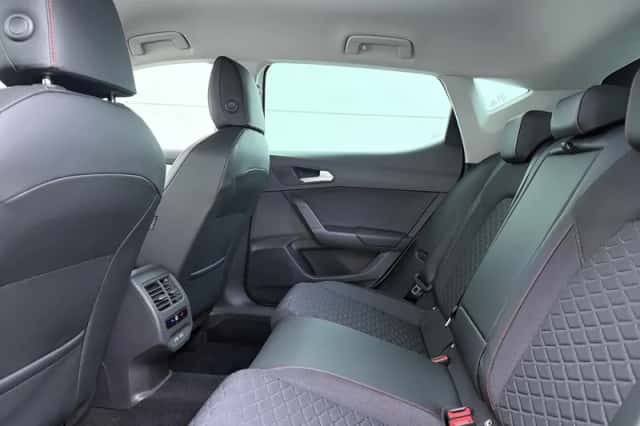 SEAT Leon (2023) thumbnail 7
