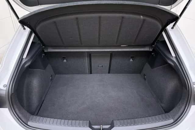 SEAT Leon (2023) thumbnail 8