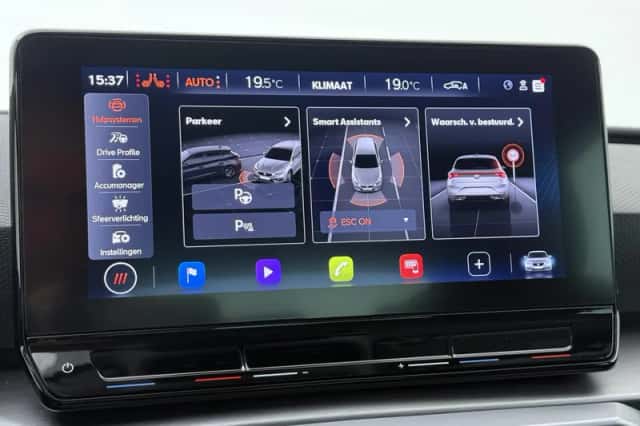 SEAT Leon (2023) thumbnail 10