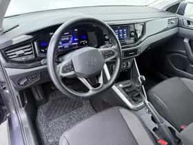 Volkswagen Polo (2023) thumbnail 3