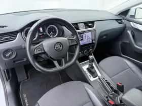 Škoda Octavia (2020) thumbnail 3
