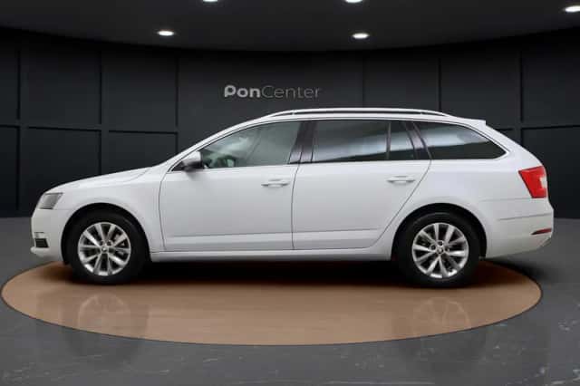 Škoda Octavia (2020) thumbnail 6