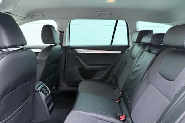 Škoda Octavia (2020) thumbnail 7