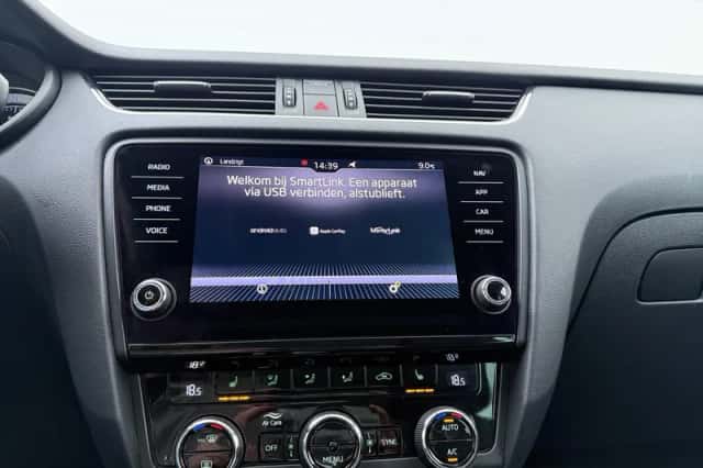 Škoda Octavia (2020) thumbnail 10