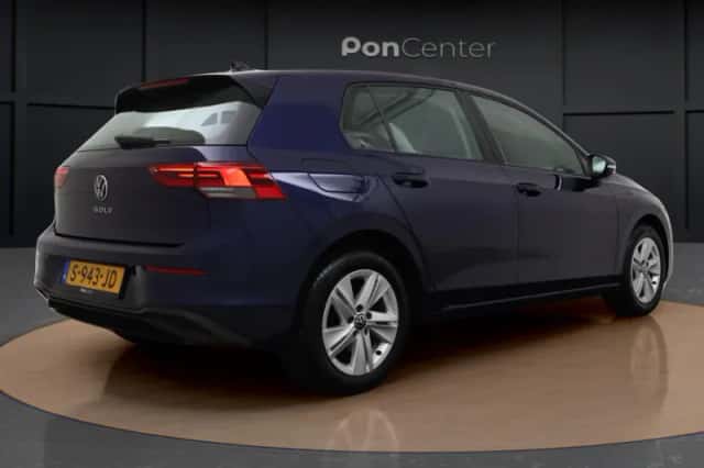 Volkswagen Golf (2023) thumbnail 6