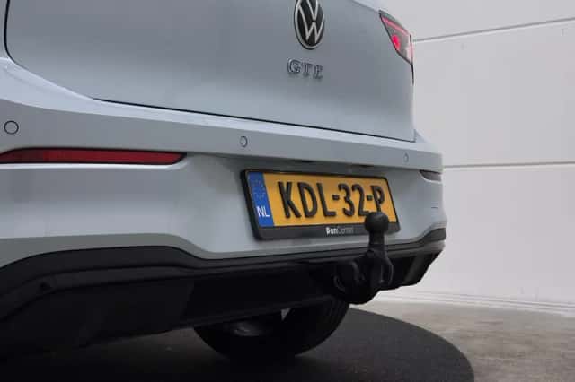 Volkswagen Golf (2025) thumbnail 9