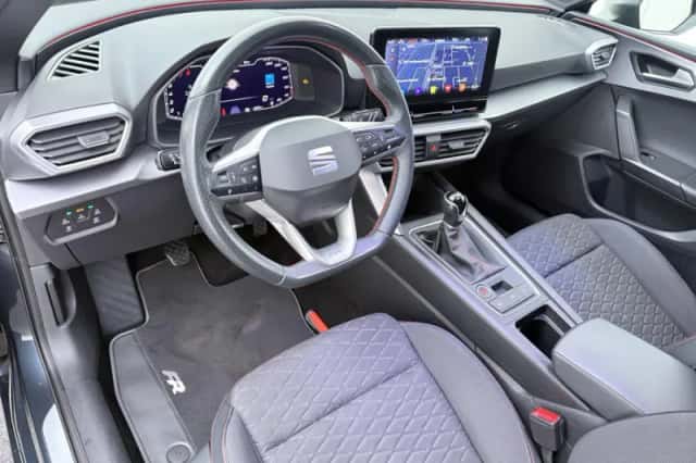 SEAT Leon (2022) thumbnail 4