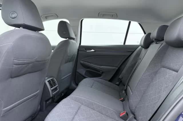 Volkswagen Golf (2024) thumbnail 7