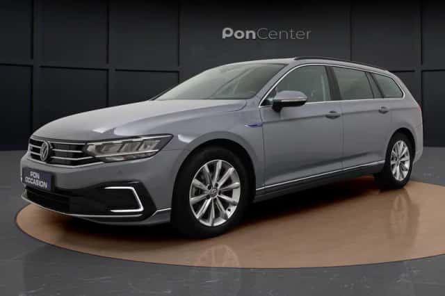 Volkswagen Passat (2022) thumbnail 13