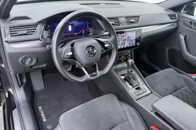 Škoda Superb (2023) thumbnail 4