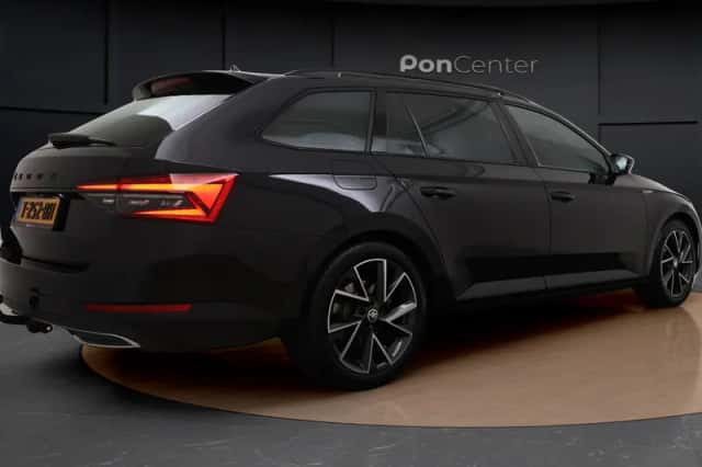 Škoda Superb (2023) thumbnail 5