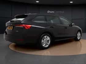 Škoda Octavia (2023) thumbnail 5