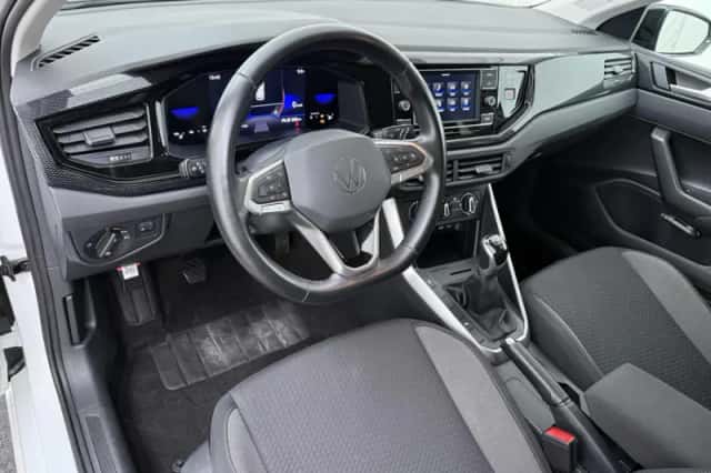 Volkswagen Polo (2023) thumbnail 4