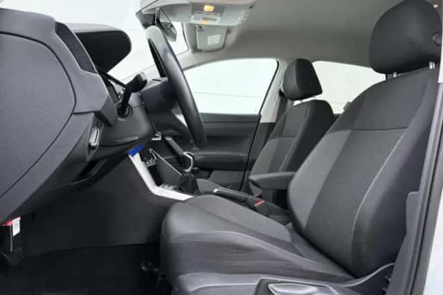 Volkswagen Polo (2023) thumbnail 5