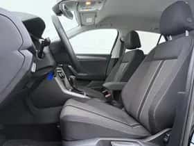 Volkswagen T-Roc (2020) thumbnail 4