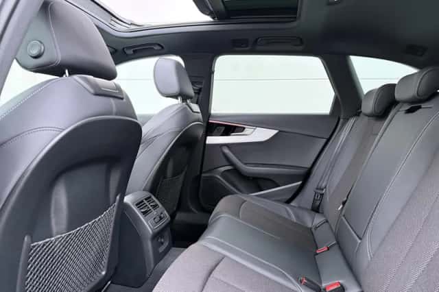 Audi A4 (2024) thumbnail 12