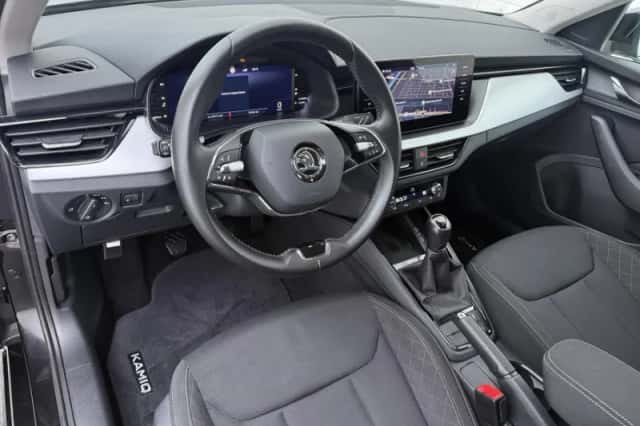 Škoda Kamiq (2023) thumbnail 4