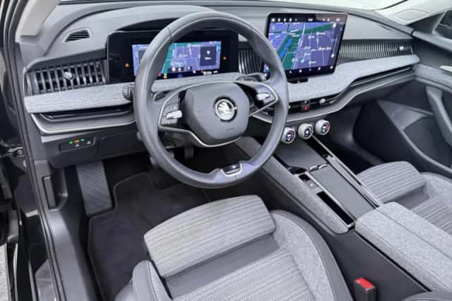 Škoda Superb (2024) thumbnail 4