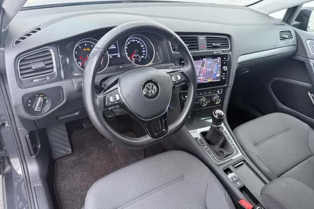 Volkswagen Golf (2020) thumbnail 3
