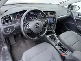 Volkswagen Golf (2020) thumbnail 3