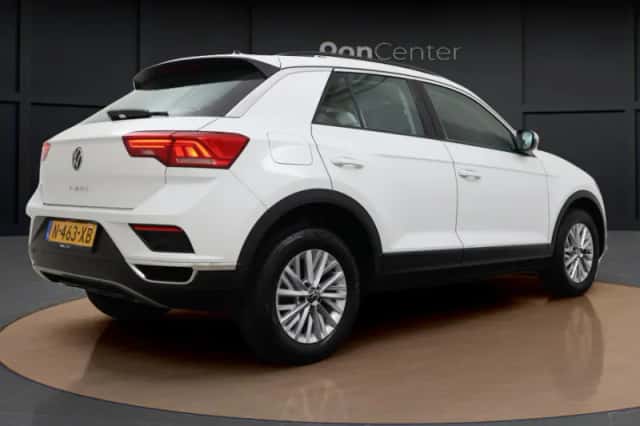 Volkswagen T-Roc (2021) thumbnail 6