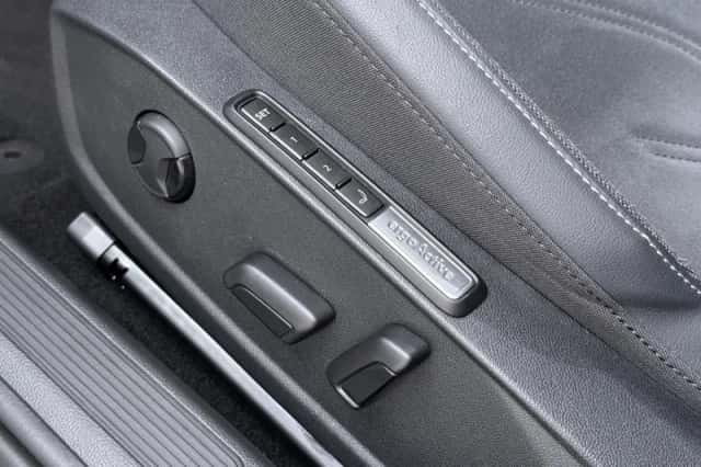 Volkswagen Golf (2024) thumbnail 7