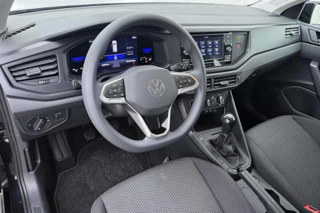 Volkswagen Polo (2022) thumbnail 3