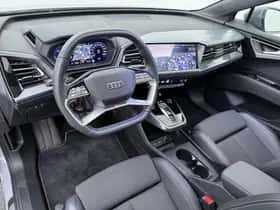 Audi Q4 e-tron (2024) thumbnail 3