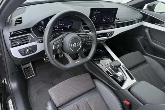 Audi A4 (2024) thumbnail 3