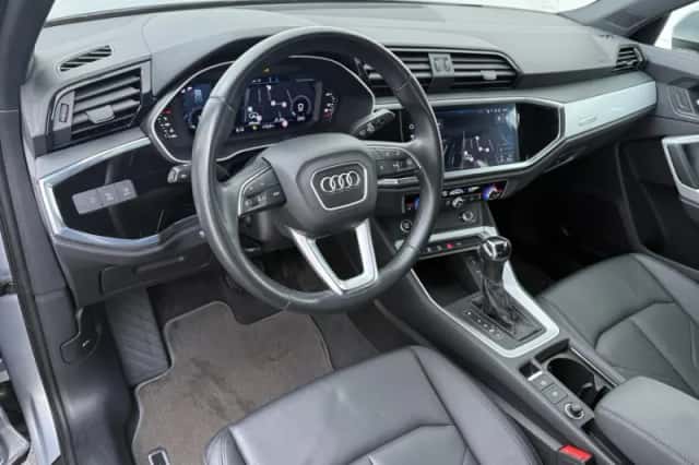 Audi Q3 (2022) thumbnail 4