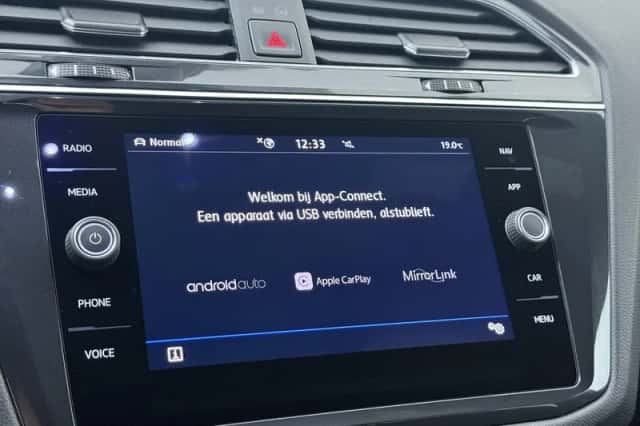 Volkswagen Tiguan (2019) thumbnail 13