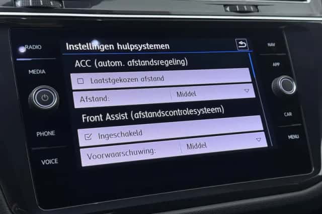 Volkswagen Tiguan (2019) thumbnail 14