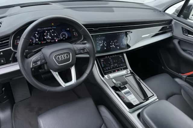 Audi Q7 (2022) thumbnail 4