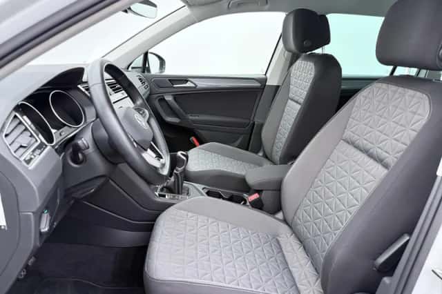 Volkswagen Tiguan (2021) thumbnail 4