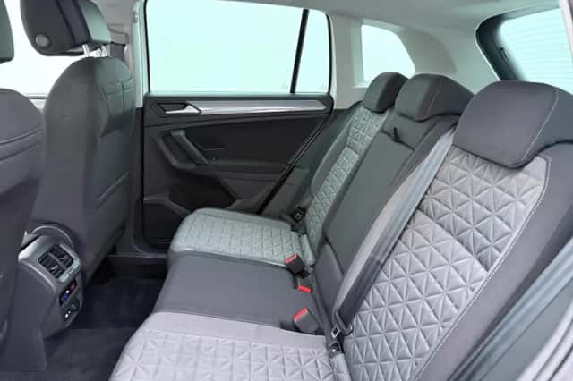 Volkswagen Tiguan (2021) thumbnail 7