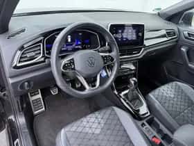 Volkswagen T-Roc (2023) thumbnail 3