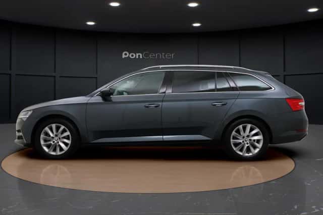 Škoda Superb (2022) thumbnail 6