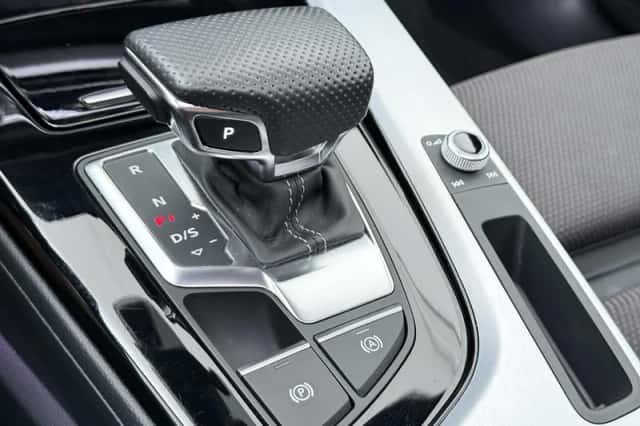 Audi A4 (2024) thumbnail 14