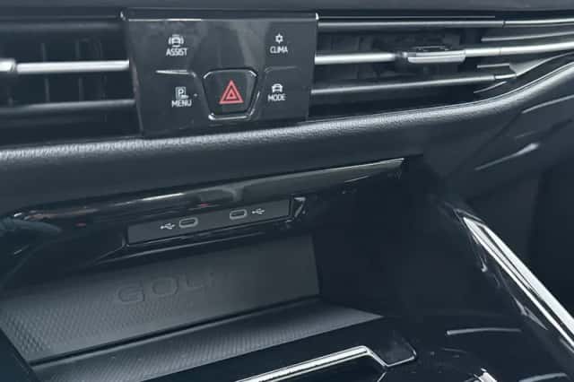 Volkswagen Golf (2022) thumbnail 12