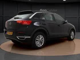 Volkswagen T-Roc (2022) thumbnail 5