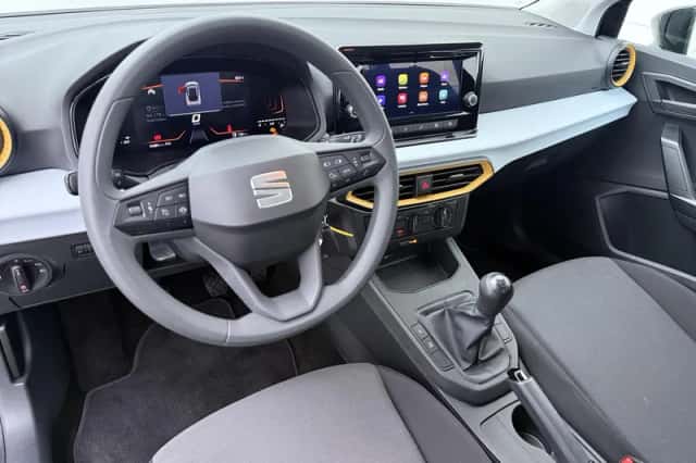 SEAT Arona (2024) thumbnail 3
