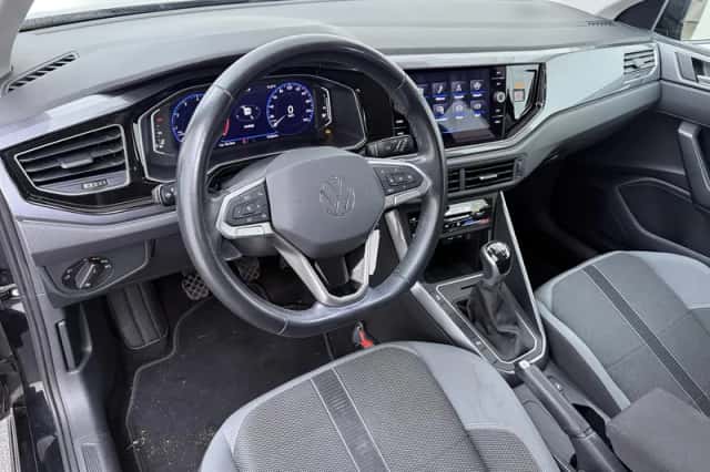 Volkswagen Polo (2022) thumbnail 3