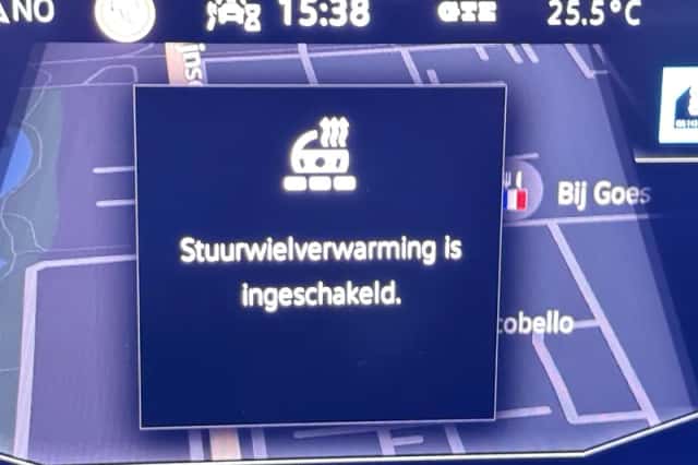 Volkswagen Tiguan (2022) thumbnail 15