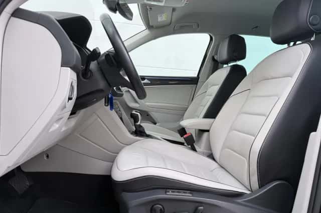 Volkswagen Tiguan (2022) thumbnail 4