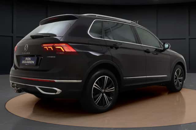 Volkswagen Tiguan (2022) thumbnail 5